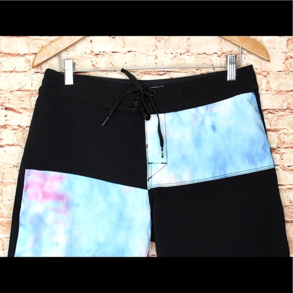 Rusty | Men’s Tie Dye Colorblock Swim Trunks - Picture 3 of 7